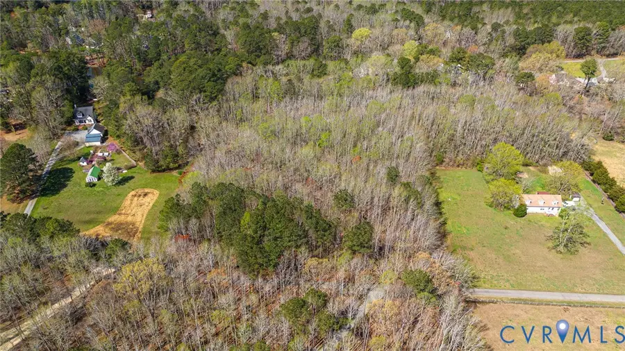 17 Pine Reach Drive, Kilmarnock, VA 22482 - Image #2