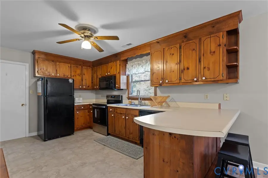 37 La Mae Court, Central Garage, VA 23009 - Image #3