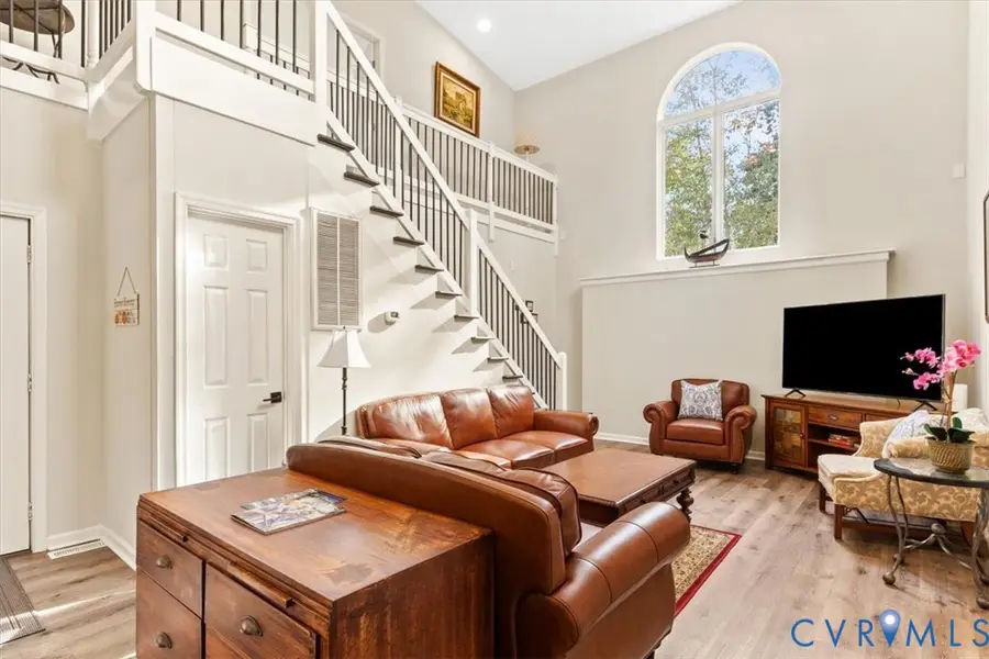 517 W Riverside Drive, Lanexa, VA 23089 - Image #2