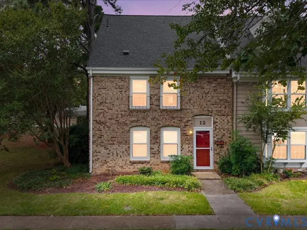 12 Skipwith Green Circle, Henrico, VA 23294
