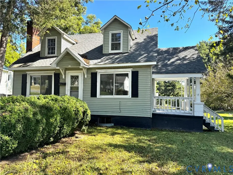 517 E Virginia Avenue, Crewe, VA 23930 - Image #2