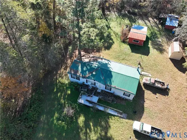 1101 Pineview Lane, Scottsburg, VA 24589