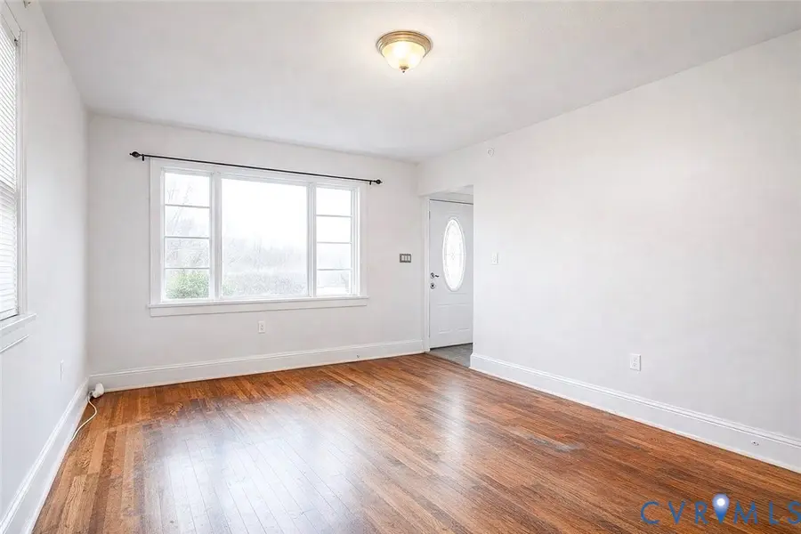 322 Jackson Avenue, Colonial Heights, VA 23834 - #3