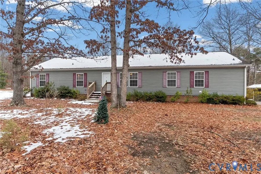 9174 Howardsville Road, Howardsville, VA 24562 - Image #2