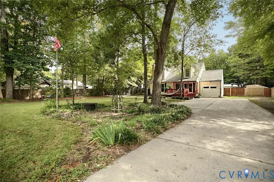 7107 Lord Carrington Drive, Gloucester, VA 23061 - Image #2