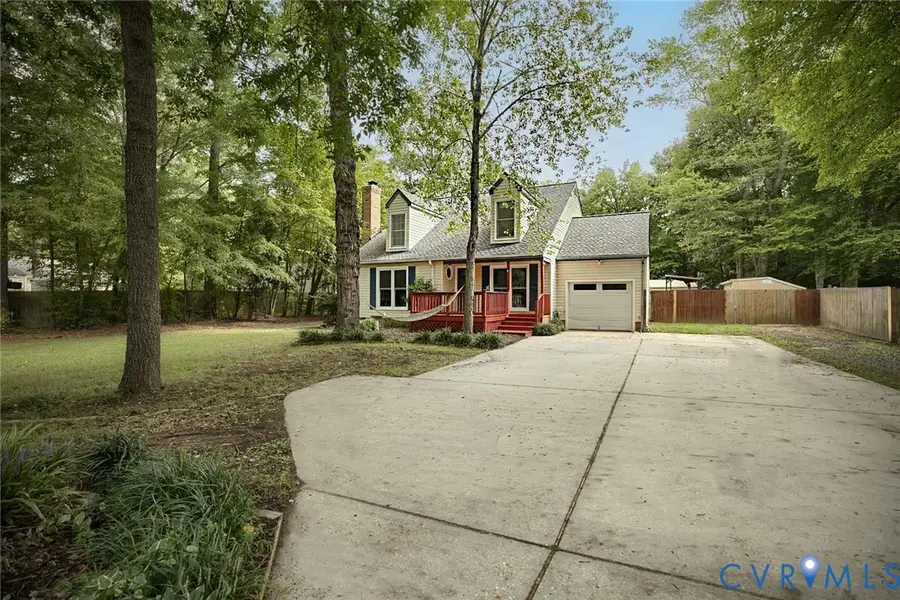 7107 Lord Carrington Drive, Gloucester, VA 23061 - Image #3