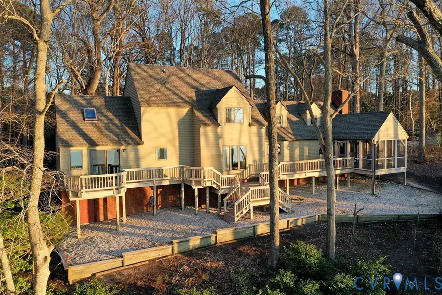 877 Twiggs Ferry Road, Hartfield, VA 23071 - Image #2