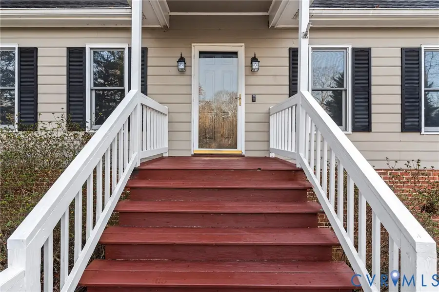 6903 Whistlers Cove Drive, Midlothian, VA 23112 - Image #2