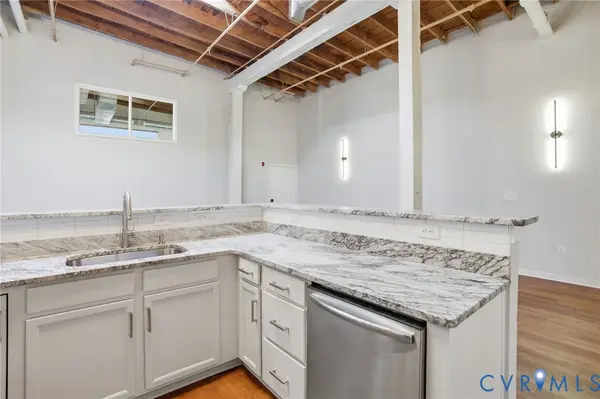 1716 Summit Avenue #27, Richmond, VA 23230