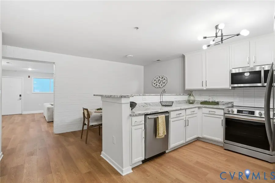 1716 Summit Avenue #18, Richmond, VA 23230 - Image #2