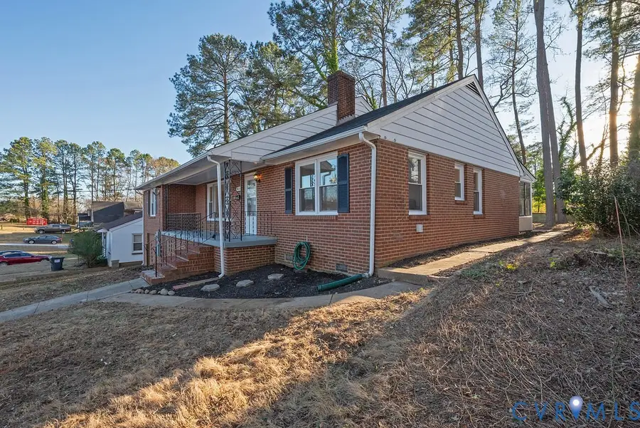 21204 Orange Hill Avenue, Ettrick, VA 23803 - Image #3