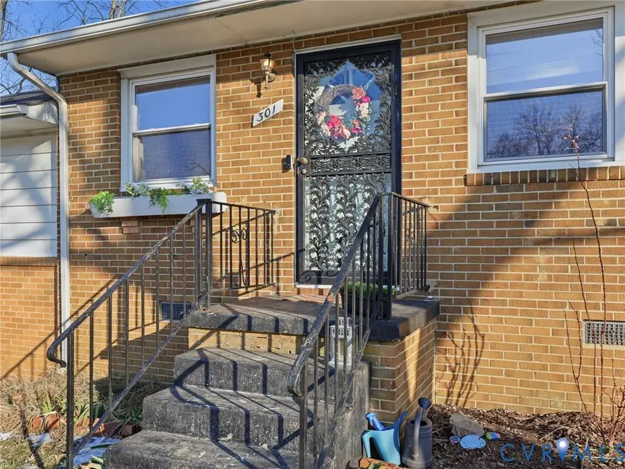 301 N Foxhill Road, Fairfield, VA 23223 - #2