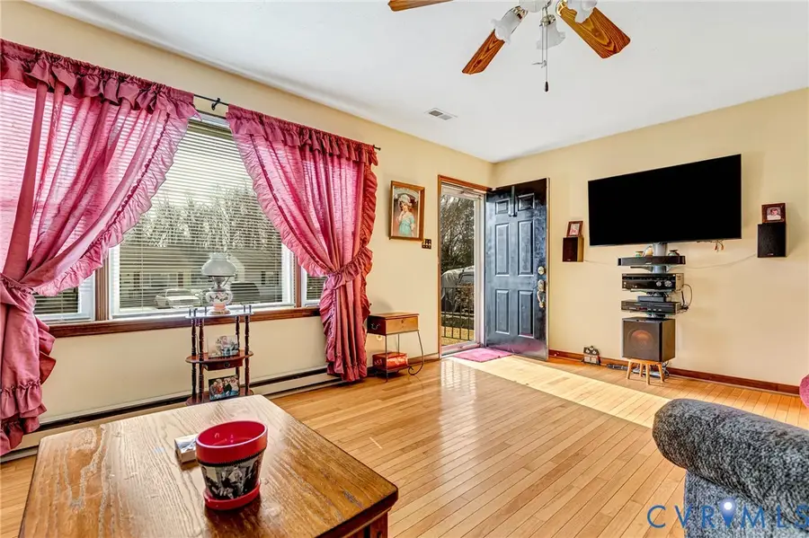 16 N Juniper Avenue, Highland Springs, VA 23075 - #3