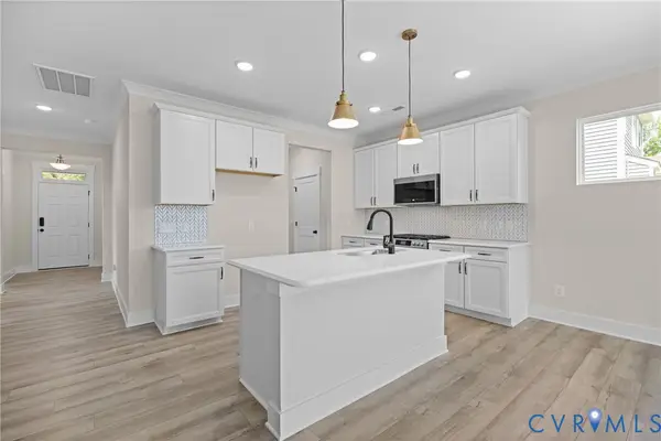 10290 Szalay Lane, Ashland, VA 23005