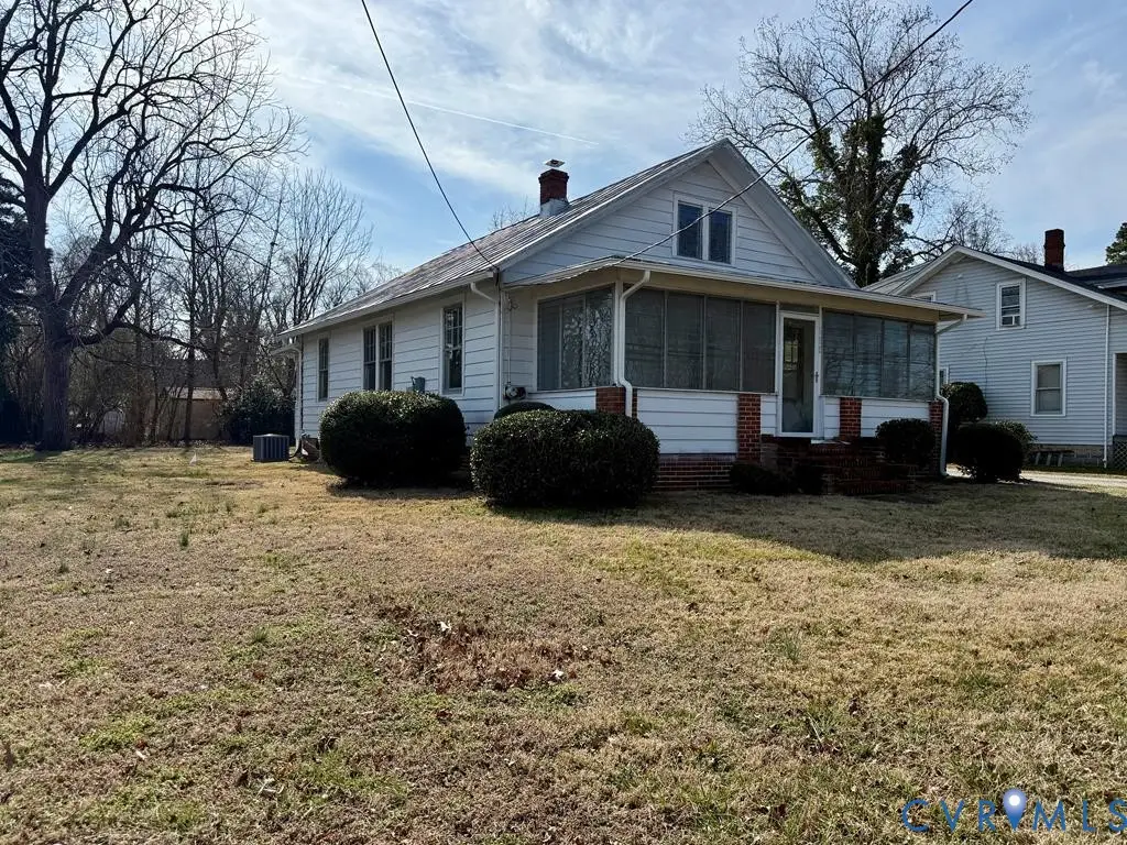 312 E Church Street, Kilmarnock, VA 22482 - #1