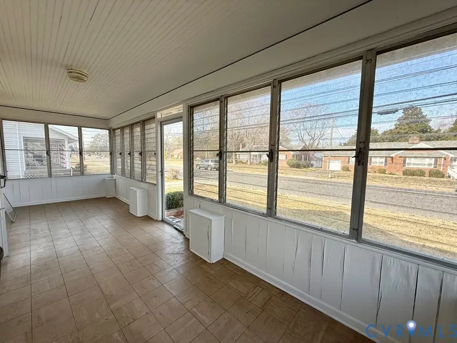 312 E Church Street, Kilmarnock, VA 22482 - #3