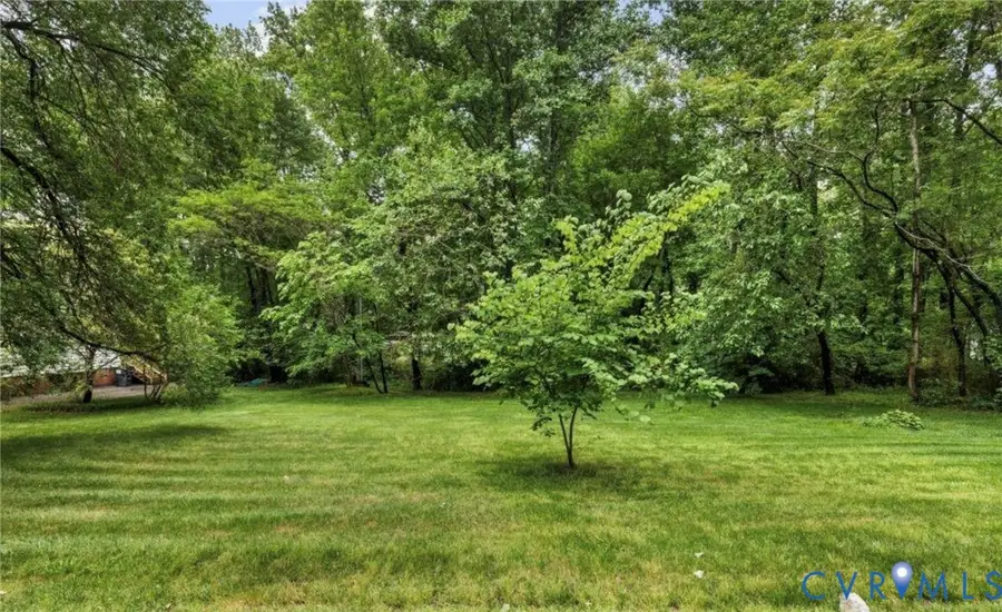 2801 Mohawk Drive, North Chesterfield, VA 23235 - #2