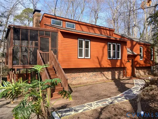 1306 Old Log Trail, North Chesterfield, VA 23235