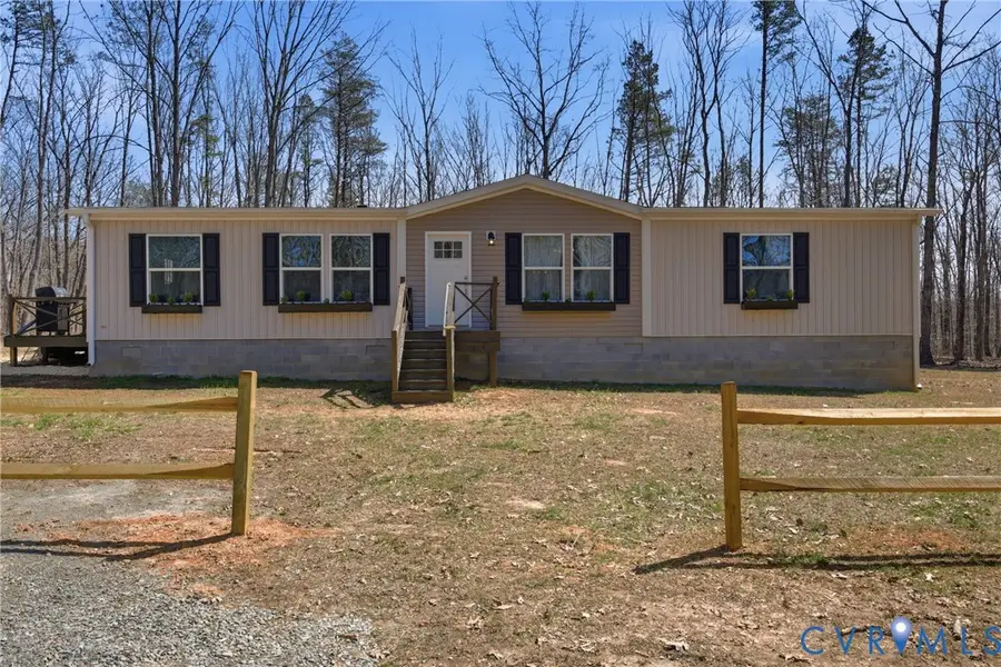 215 Bunnys Trail, Green Spring, VA 23093 - #2