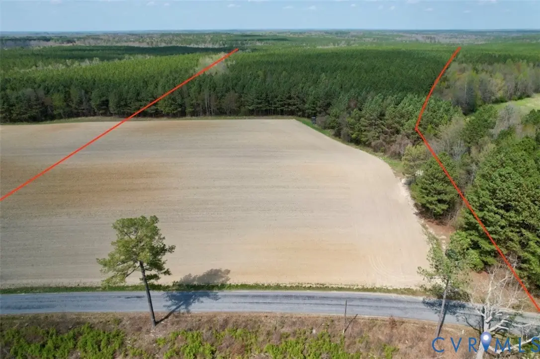 1201 Wills Lane, Blackstone, VA 22824 - #1