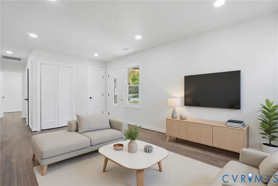 807 Mckenzie Street, Petersburg, VA 23803 - #2