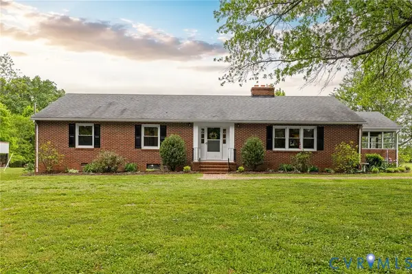 836 Dobbins Bridge Road, Nottoway, VA 23824