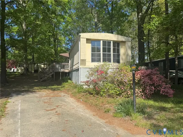 17004 N Swift Bluff Court, Chesterfield, VA 23834