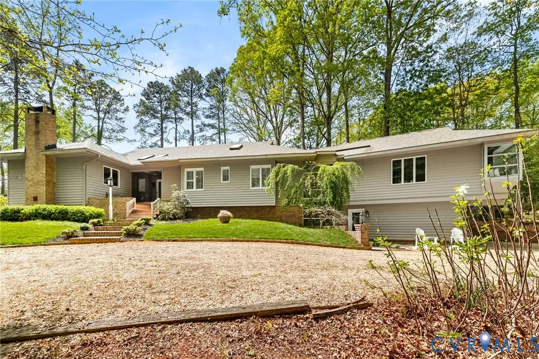 19 Hunting Ridge Road, Manakin Sabot, VA 23103 - #1