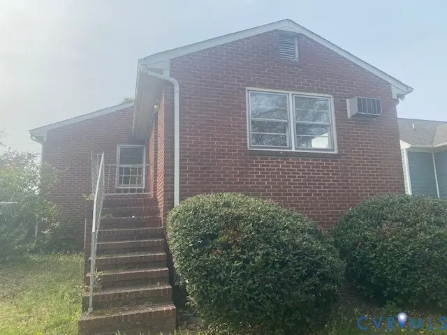 210 Maple Street, Suffolk, VA 23434 - #2