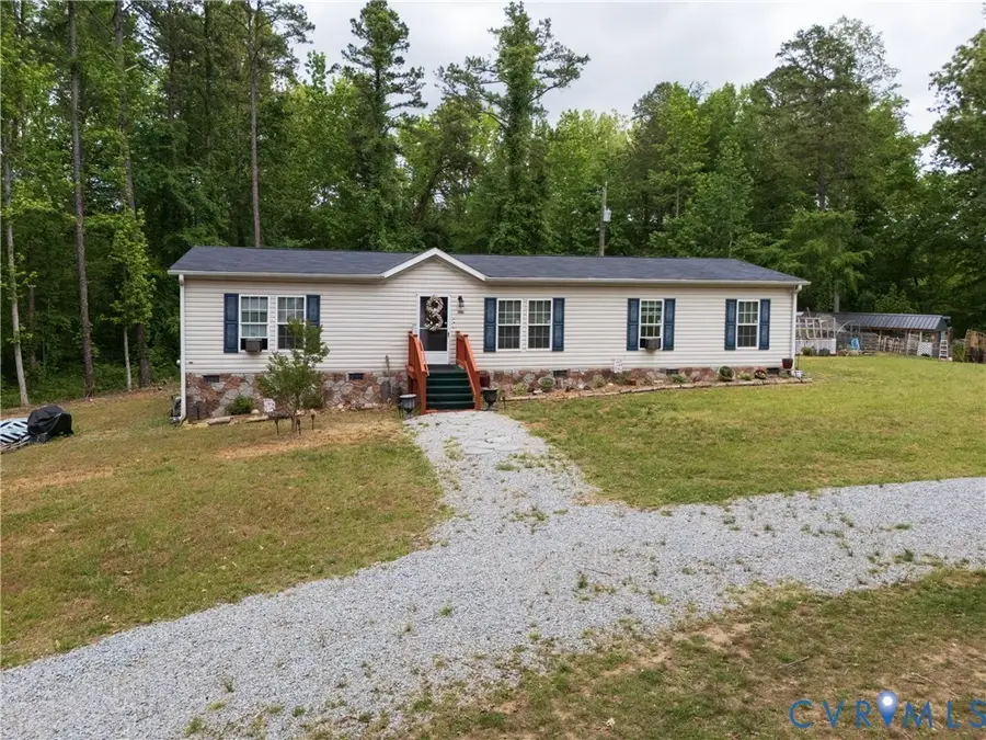 1370 Hunters Lane, Chase City, VA 23924 - #2