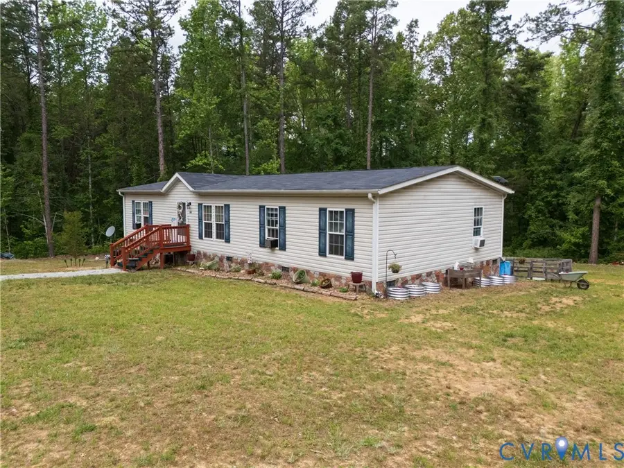 1370 Hunters Lane, Chase City, VA 23924 - #3