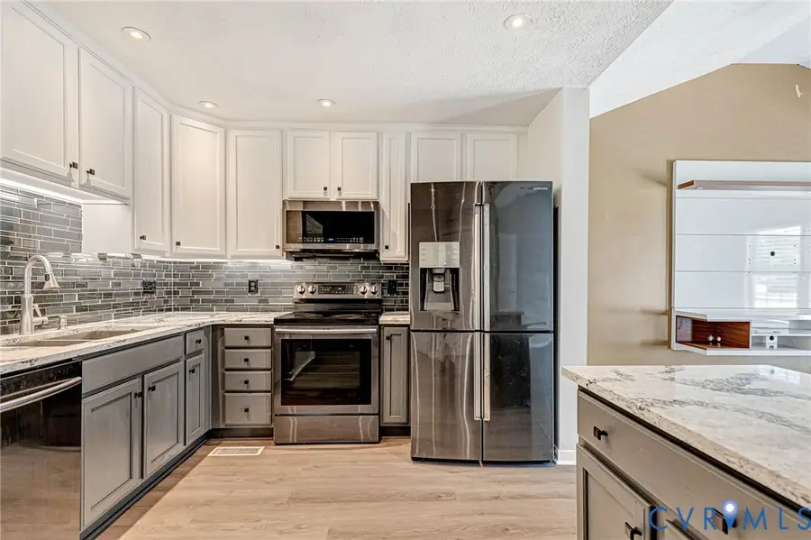 110 Gilcreff Place, Colonial Heights, VA 23834 - #2