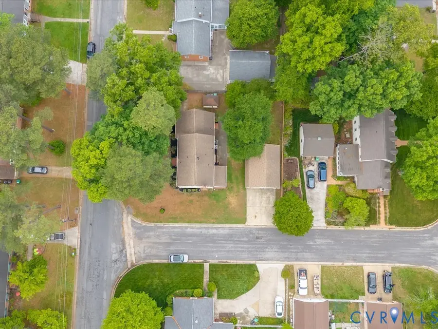 301 Norwood Drive, Colonial Heights, VA 23834 - #2