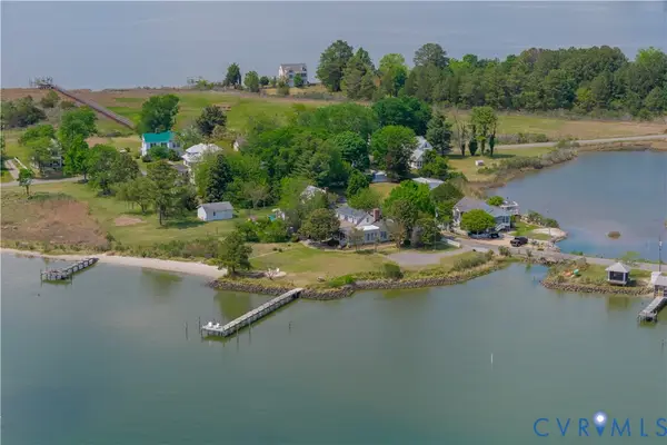 62 Riverside Drive, Lancaster, VA 22503