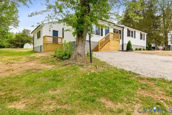2244 Lakeview Drive, Powhatan, VA 23139