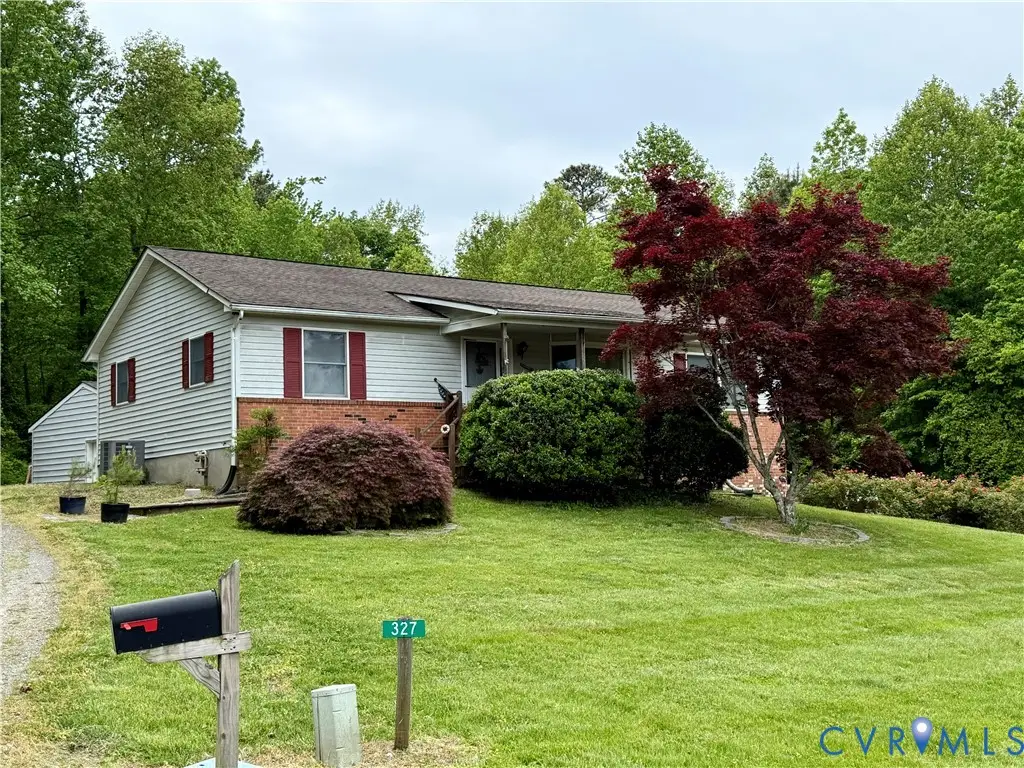 327 Gilbert Street, Kilmarnock, VA 22482 - #1