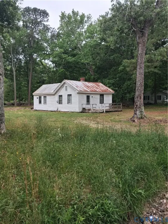 406 Hamburg Road, Haywood, VA 23138