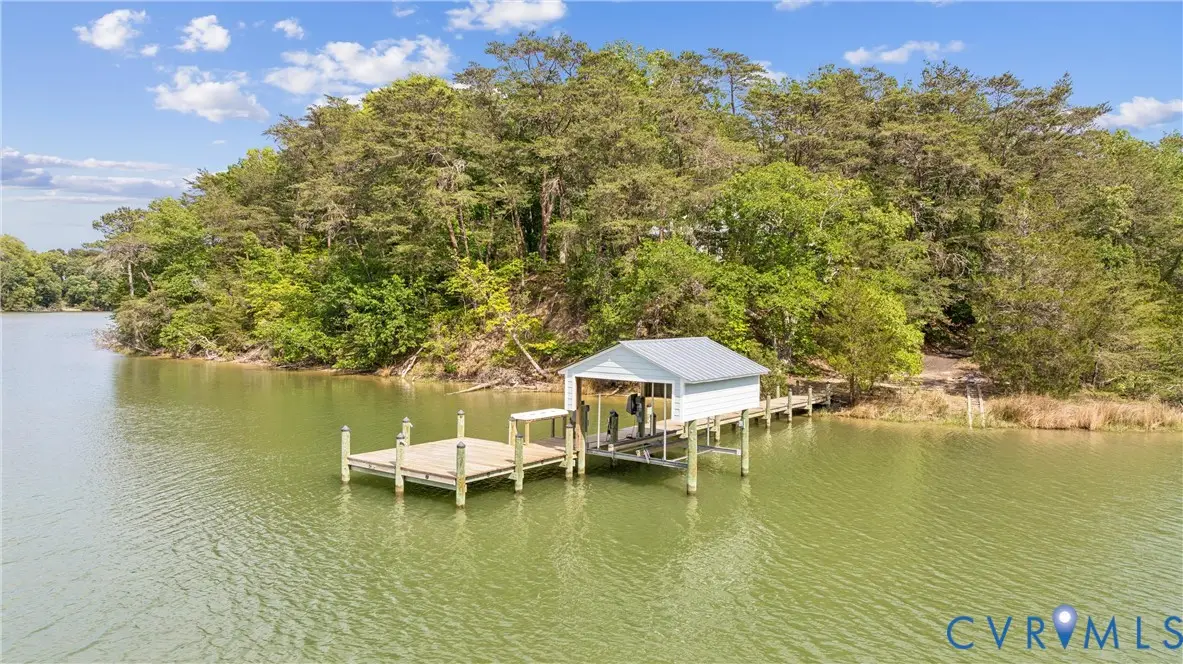 1135 Bennett Farm Road, Locust Hill, VA 23092 - #1