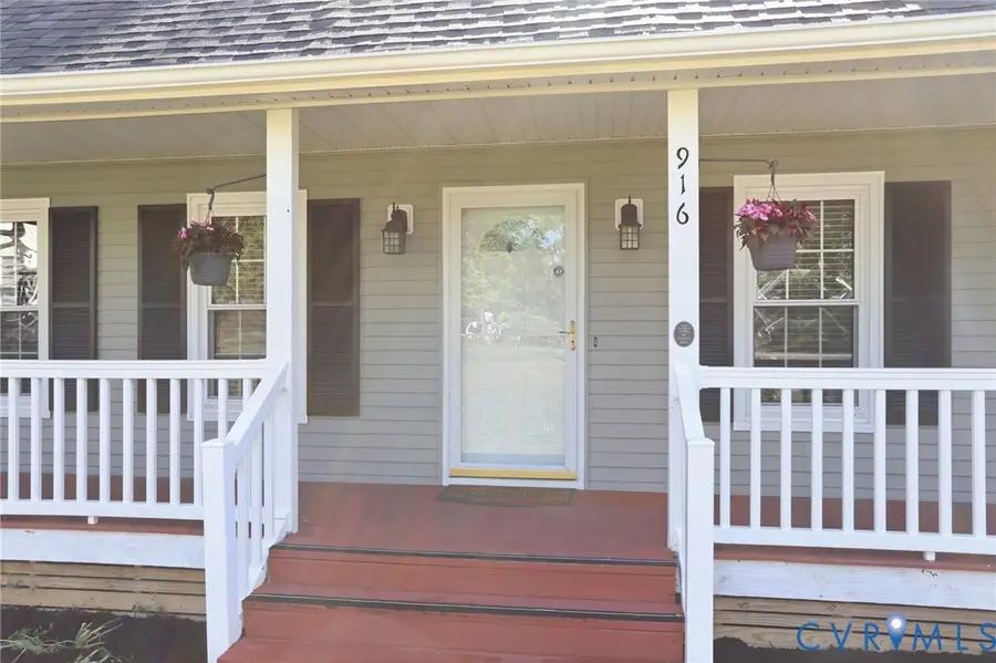 916 Hartford Lane, Manchester, VA 23236 - #2