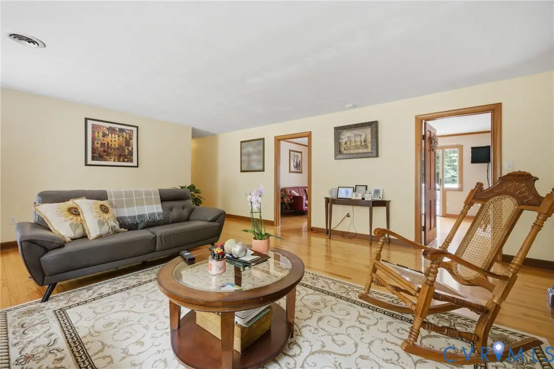 285 Michaels Lane, Buena Vista, VA 23110 - #1