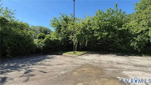 19 Tennis Lane, Hampton, VA 23663
