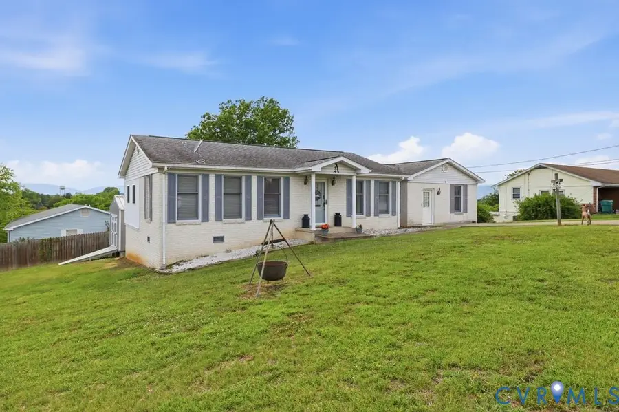 9 Hilldale Drive, Luray, VA 22835 - #2