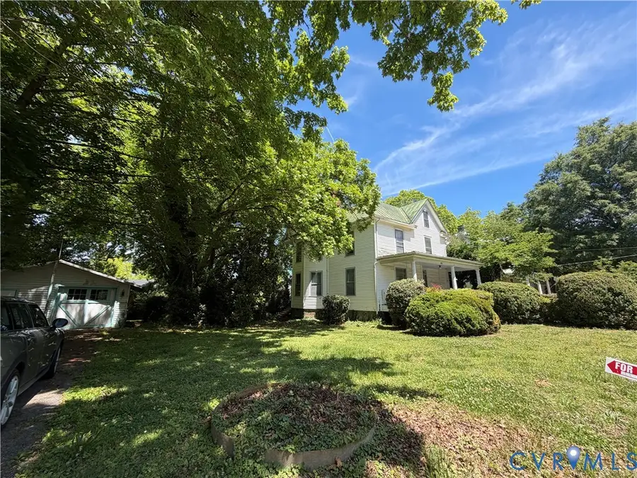 1410 10th Street, Victoria, VA 23974 - #2