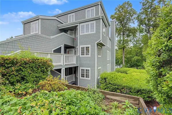 36 Spinnaker Cove Drive, Midlothian, VA 23112