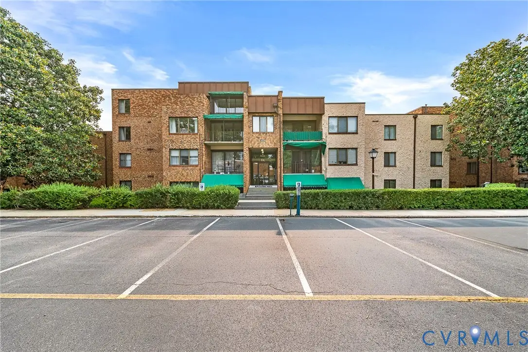 1509 Regency Woods Road #302, Henrico, VA 23238 - #1