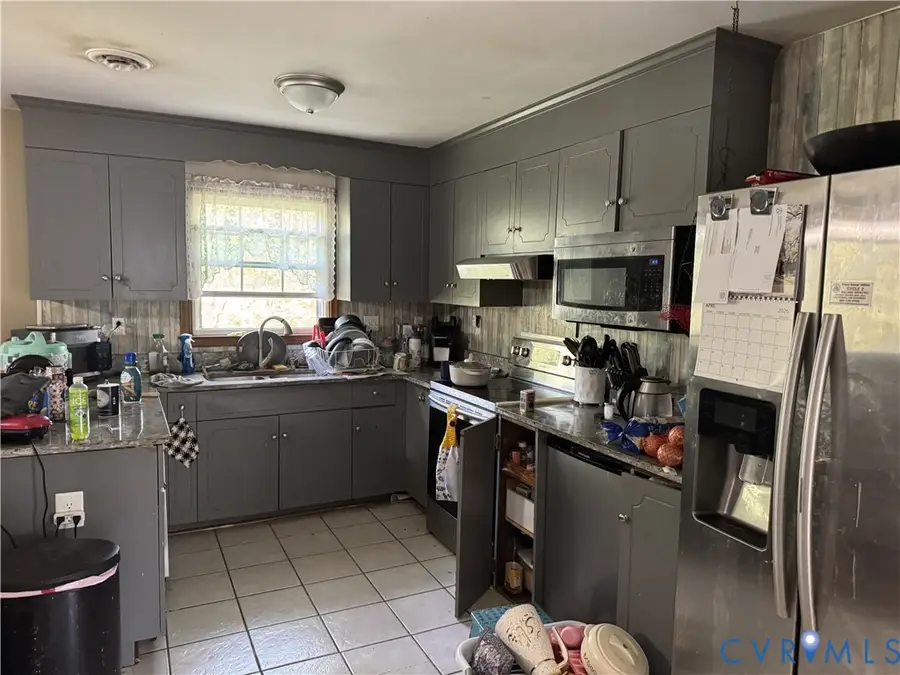 2803 Manchester Drive, Prince George, VA 23875 - #3