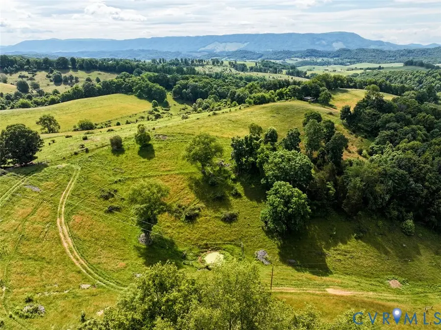 453 Long Hollow Road, Cleveland, VA 24225 - #2