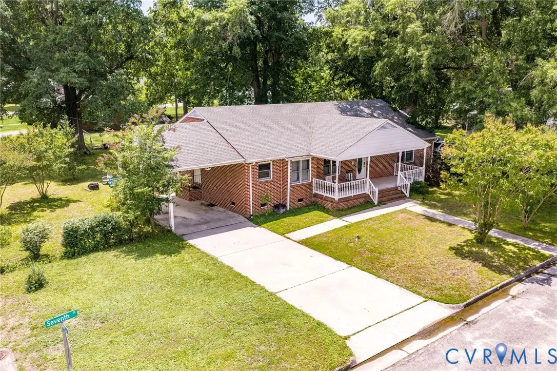 401 7th Street, Blackstone, VA 23824 - #1