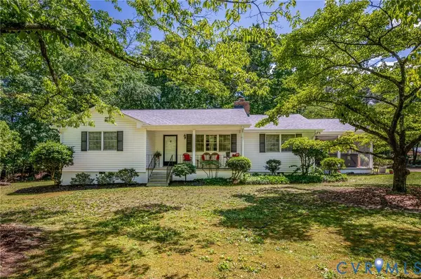 8315 King Drive, Disputanta, VA 23842