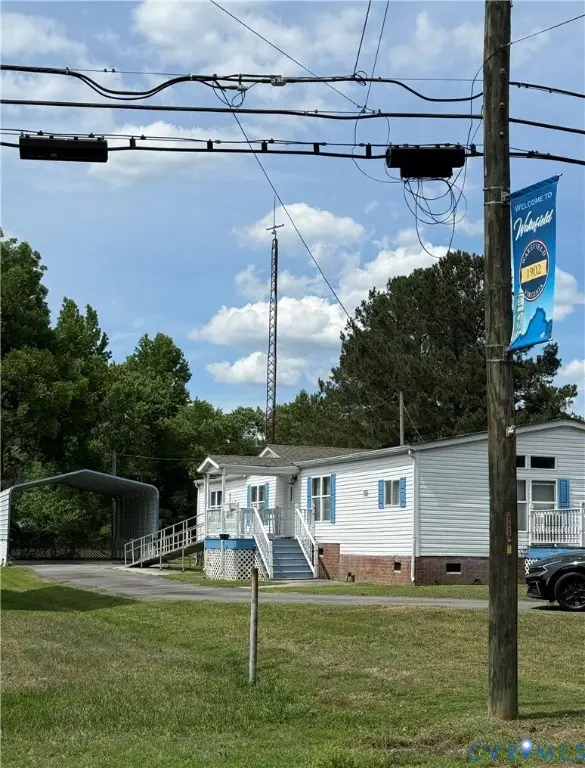 304 E Main Street, Wakefield, VA 23888